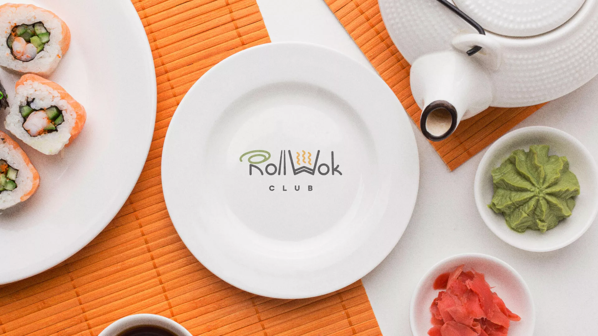 Разработка логотипа и фирменного стиля суши-бара «Roll Wok Club» в Бузулуке